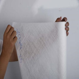 Mẫu miễn phí Vải không dệt hòa tan trong nước lạnh PVA 40 độ trắng trên cuộn